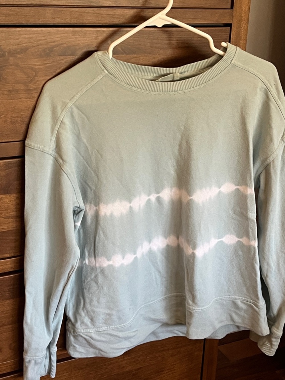 Universal Thread Light Sage Green Tie-Dye Sweatshirt